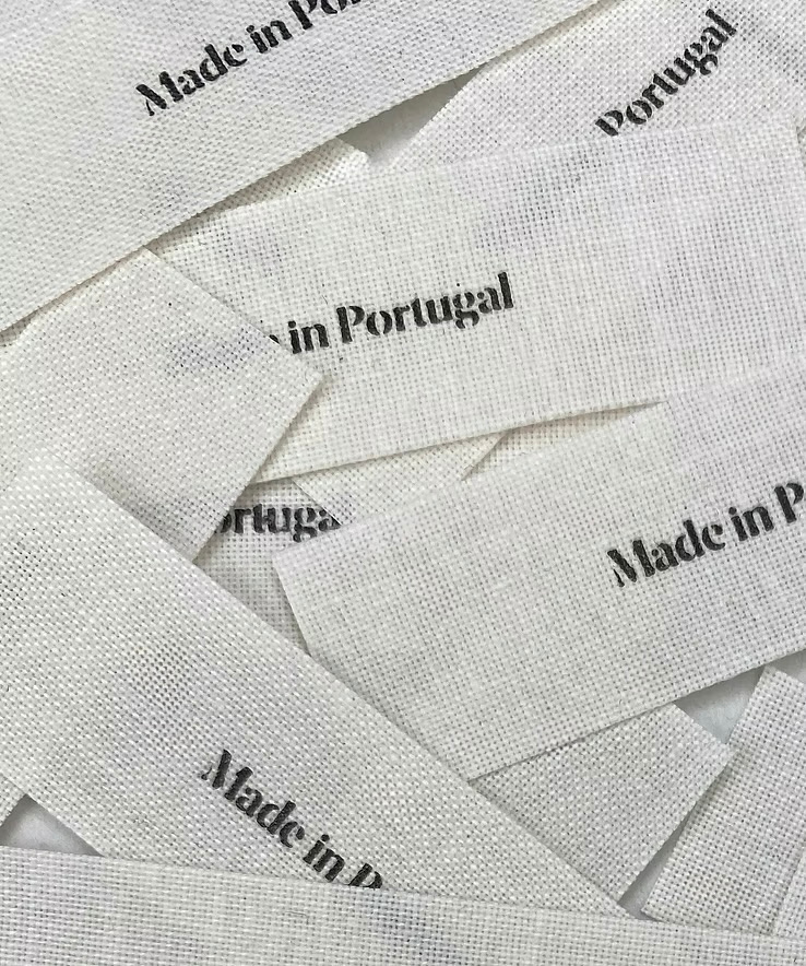 <p>Hergestellt in <em>Portugal</em>.</p>